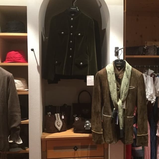 Abbigliamento Ghedina Zuccaro - Immagine 2