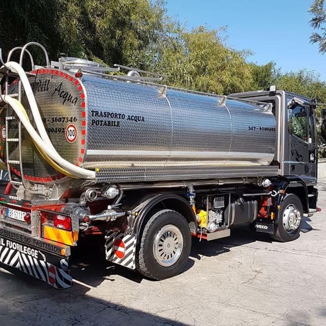 Acqua Potabile Trasporto Vittorio Italiano - Immagine 1