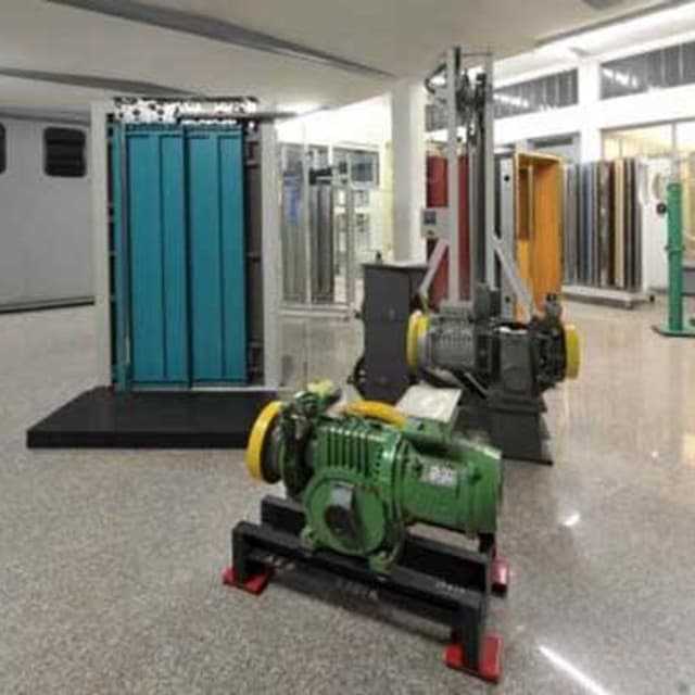 Aeg Gobbo Ascensori Elevatori - Immagine 1