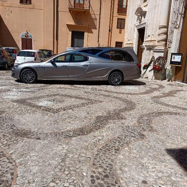 Agenzia D'Arte Funebre Contorno - Immagine 1