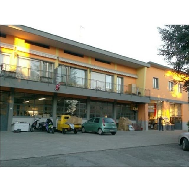 Autocarrozzeria Fratelli Locatelli & C. Srl - Immagine 1