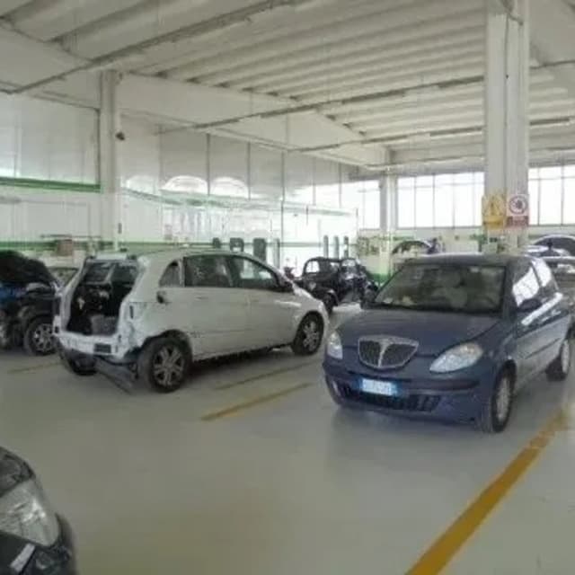 Autocarrozzeria F.Z. di Zampiccoli - Immagine 1