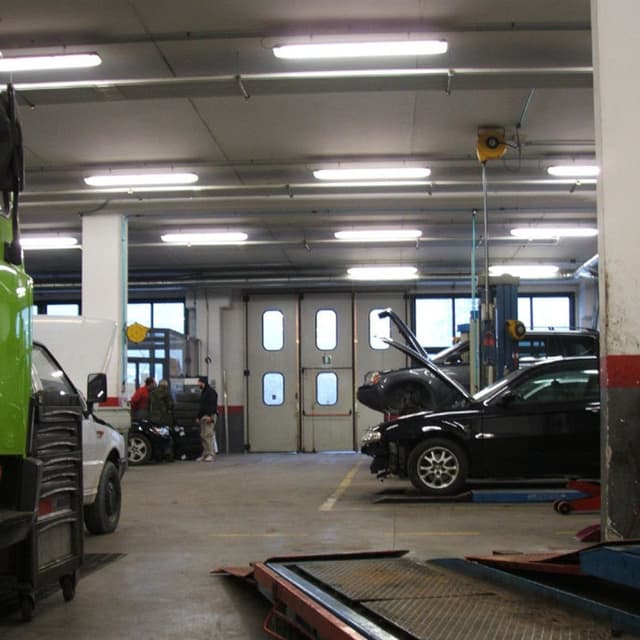 Autofficina Auto 3 - Immagine 1