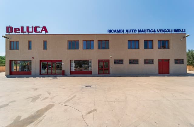 Autoricambi De Luca - Immagine 1