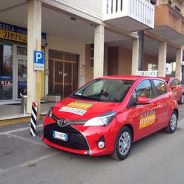 Autoscuola - Agenzia Victoria - Immagine 1