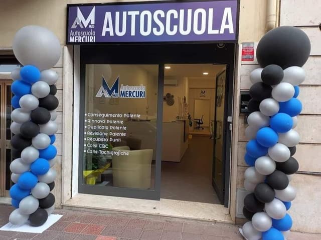 Autoscuola & Scuola Nautica Mercuri - Anzio - Immagine 1