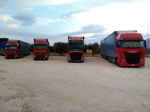 Autotrasporti Azzari - Immagine 2