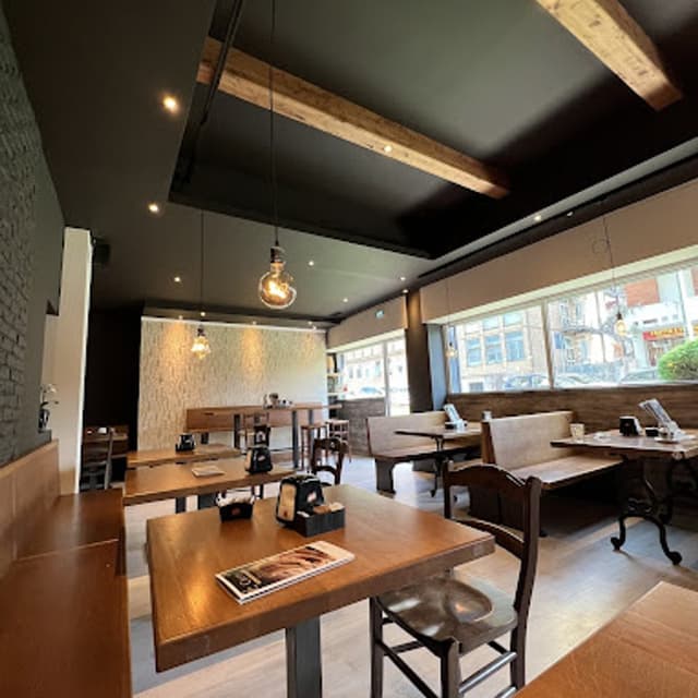 Ay Cafe' Bistrot - Immagine 1