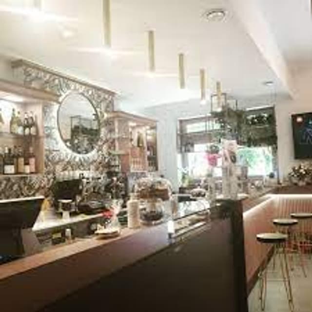 Bar Tabaccheria Queen B - Immagine 2