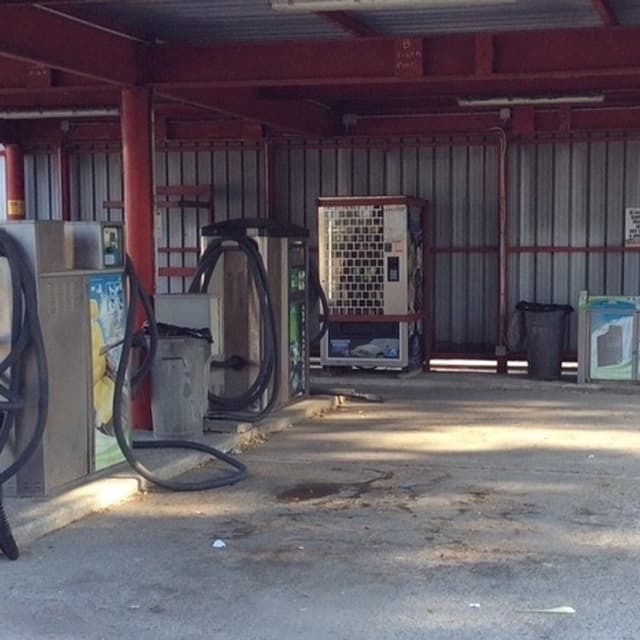 Bennati Giordano Autolavaggio - Immagine 1