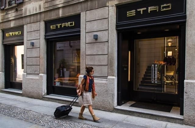 Black Out Sas Luce e Design - Immagine 1