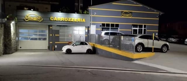 Carrozzeria Giugni Snc - Immagine 1