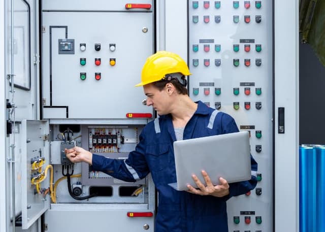 C.E. Costruzioni Elettriche - Immagine 1