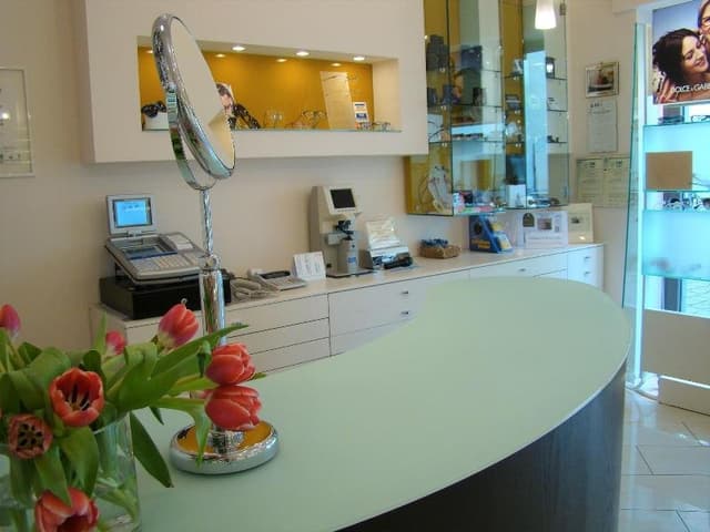 Ceccuzzi - Ottico Optometrista Dal 1957 - Immagine 2