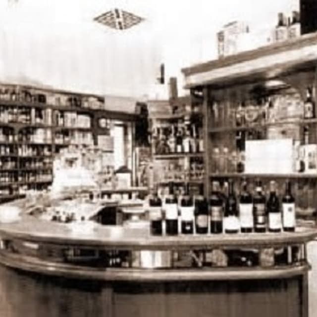 Enoteca Cantine D'Italia Vini e Liquori - Immagine 1