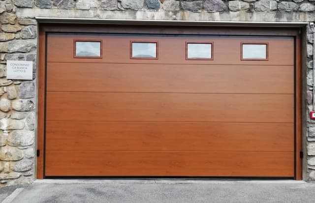 I.V. Porte sezionali s.r.l. - Immagine 1