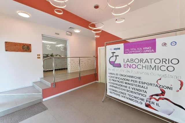 Laboratorio Enochimico Ex Allievi - Immagine 2