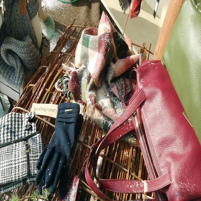 Maiaroli MM Ingrosso Accessori Moda - Immagine 2