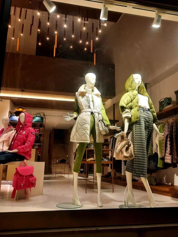 Mendoza Abbigliamento Donna - Immagine 1