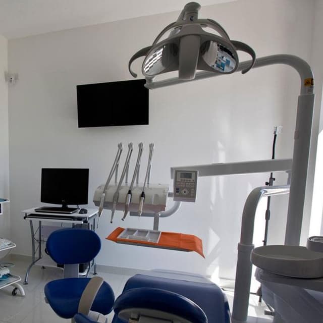 Petrelli Centro Odontoiatrico - Immagine 2