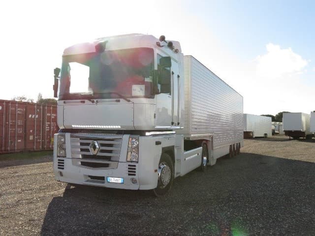 R S Trasporti   Servizi Logistica - Immagine 1