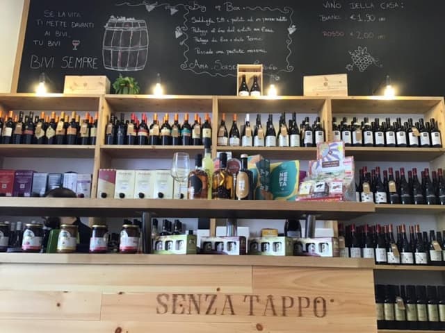 Senza Tappo Vini Sfusi Biologici - Immagine 1