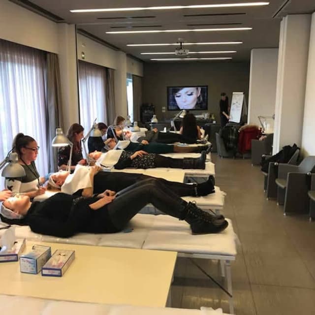 Stepp Scuola di Estetica e Parrucchieri - Immagine 1