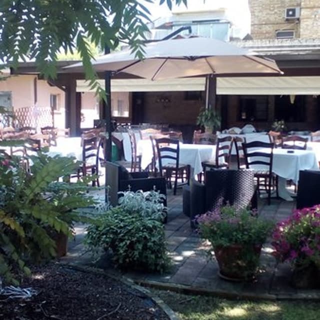 Villa De Asarta Ristorante e Pizzeria - Immagine 2