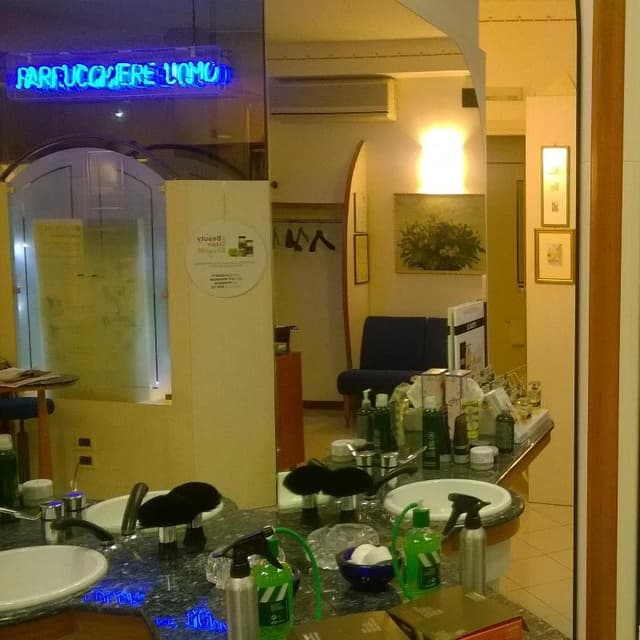 Acconciatore maschile Ivan - Immagine 1