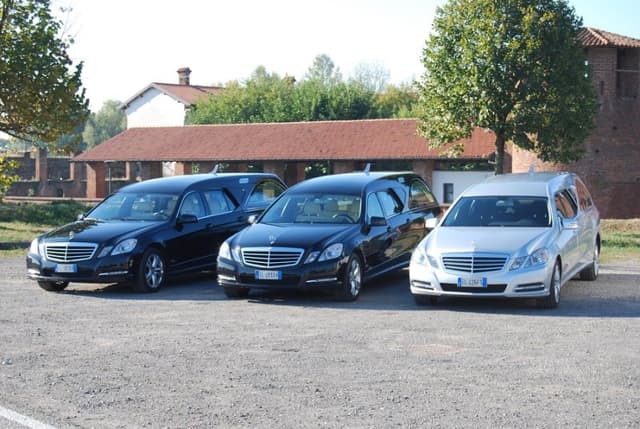 Agenzia Funebre - Monza & Pozzi Onoranze Pompe Funebri - Nerviano - Immagine 1