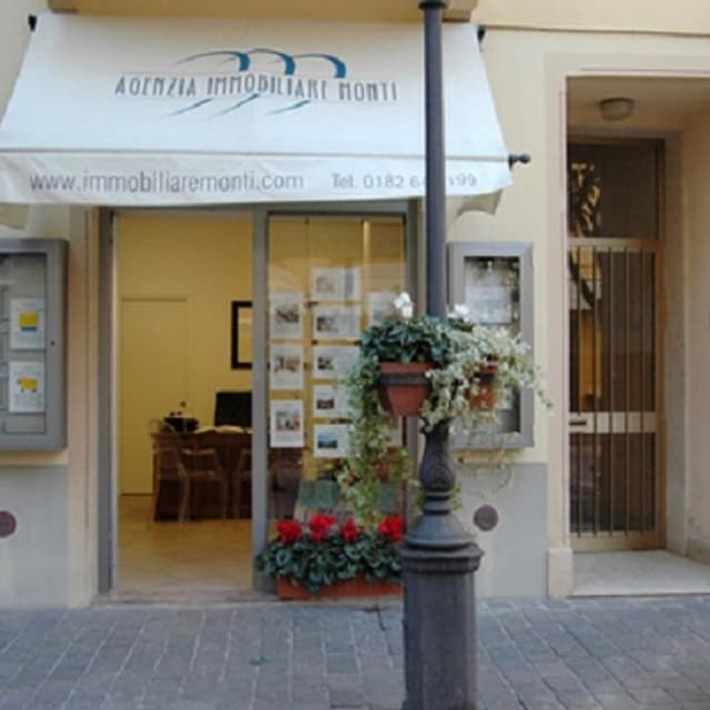 Agenzia Immobiliare Monti - Immagine 1