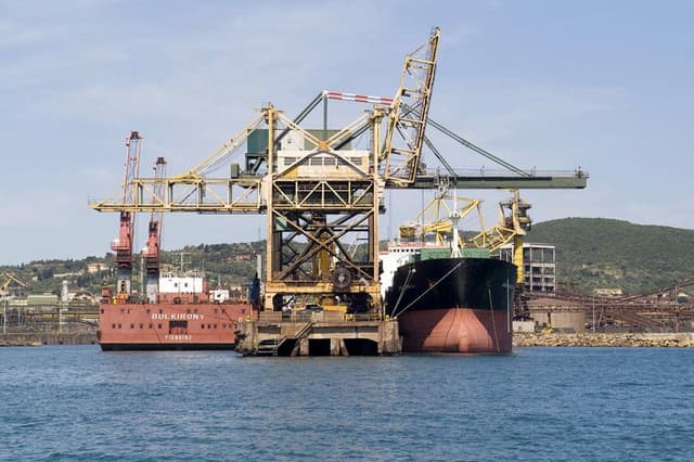 Agenzia Marittima Mixos Ivo Miele Servizi Marittimi - Immagine 1