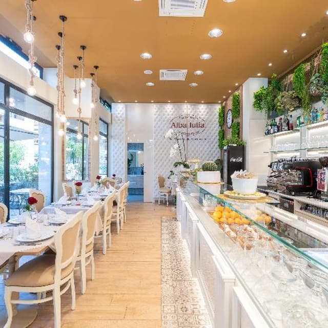 Alba Julia Ristorante Caffe' Gastronomia Macelleria - Immagine 1