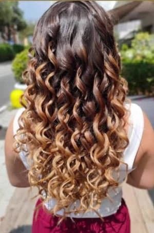 Alberti Laura I Parrucchieri - Immagine 2