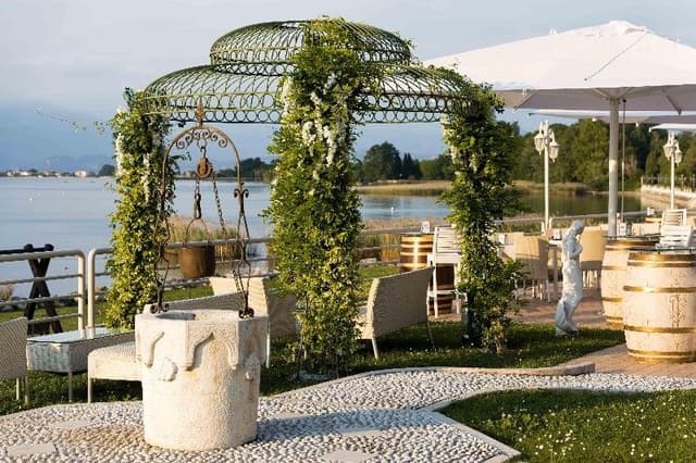 Aquila D'Oro Hotel & Lounge Bar - Immagine 1