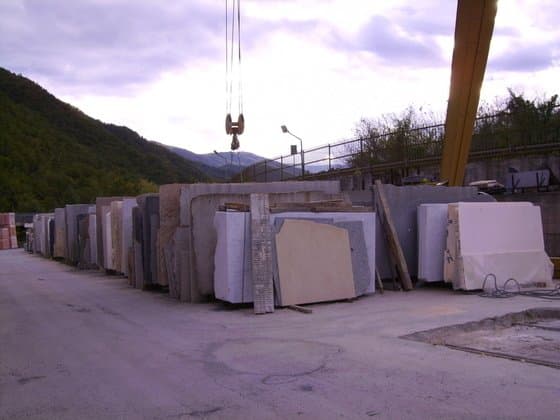 Ausonio Serramenti Marmi Edilizia Piastrelle - Showroom & Uffici - Immagine 2