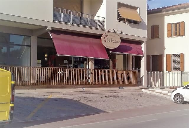 Bar La Fenice - Colazioni Aperitivi Primi Piatti e Panini - Immagine 1