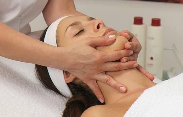 Beauty Specialist By Silver Nails - Immagine 2