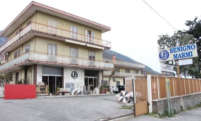 Benigno Marmi Caminetti e Stufe Montegrappa - Immagine 1
