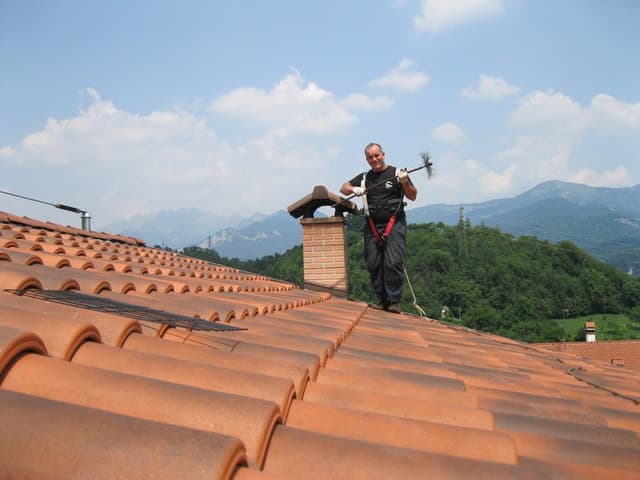 Butti Massimo - Servizio Spazzacamino - Immagine 2