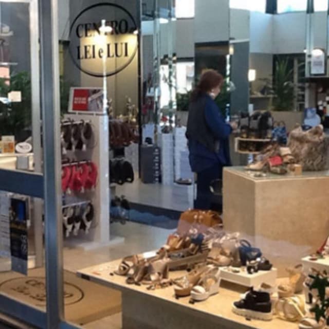 Calzature Centro Lei e Lui - Immagine 2