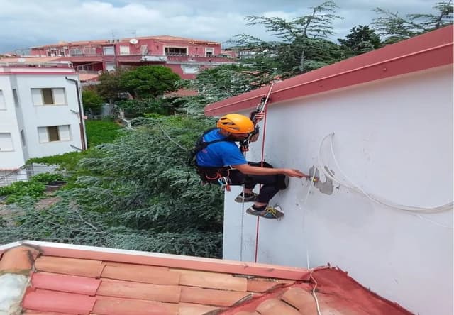 Cantieri Verticali edilizia su fune - Immagine 2