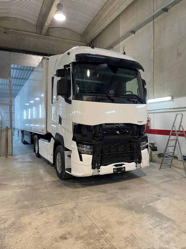 Carrozzeria Fratelli Iacuzzo - Immagine 1