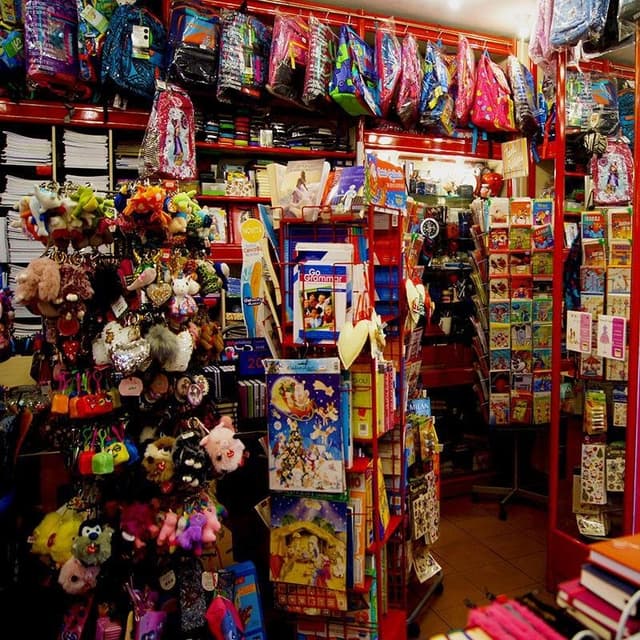 Cartoleria Profumeria Daniela e Elisabetta - Immagine 1