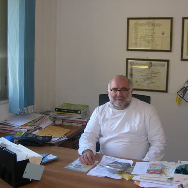 Casciaro Dr. Roberto Special. in Odontostomatologia - Immagine 1