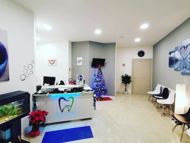 Centro Dentale Monica Ambulatorio Odontoiatrico - Immagine 1