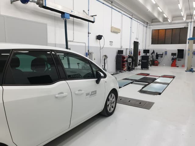 Dbl Auto Centro Revisioni e Gommista - Immagine 1