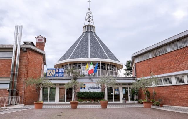 Highlands Institute - Scuola Cattolica Paritaria Internazionale - Immagine 1