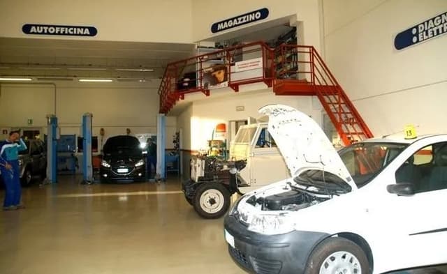 Il Ponte di Tavole Autocarrozzeria - Autofficina - Immagine 2