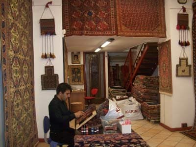 Karimi - Centro Restauro e Lavaggio Tappeti - Immagine 1
